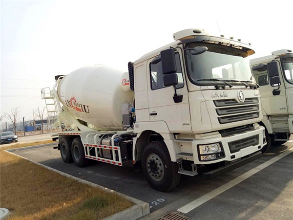 Cement Mixing Tanker